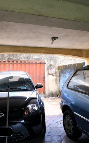 Casa à venda com 360m², 4 quartos e 2 vagas Casa à venda com 360m², 4 quartos e 2 vagasÁrea comum
