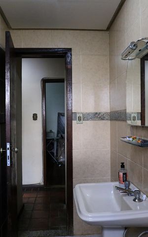 Casa à venda com 360m², 4 quartos e 2 vagas Casa à venda com 360m², 4 quartos e 2 vagasBanheiro Social