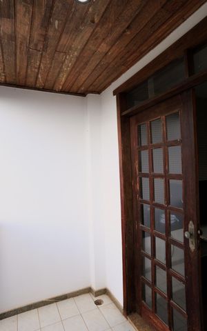 Casa à venda com 360m², 4 quartos e 2 vagas Casa à venda com 360m², 4 quartos e 2 vagasVaranda Quarto 3