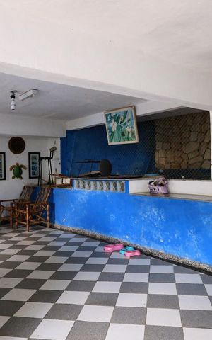 Casa à venda com 360m², 4 quartos e 2 vagas Casa à venda com 360m², 4 quartos e 2 vagasÁrea comum