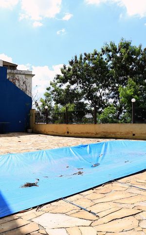 Casa à venda com 360m², 4 quartos e 2 vagas Casa à venda com 360m², 4 quartos e 2 vagasÁrea comum
