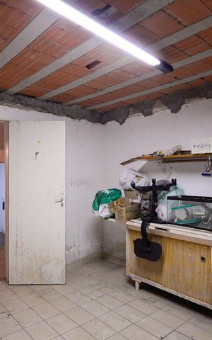 Casa à venda com 246m², 3 quartos e 10 vagas Casa à venda com 246m², 3 quartos e 10 vagasQuarto do Subsolo 1