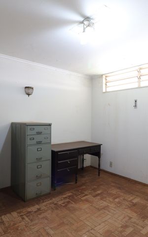 Casa para alugar com 660m², 7 quartos e 4 vagasEscritório