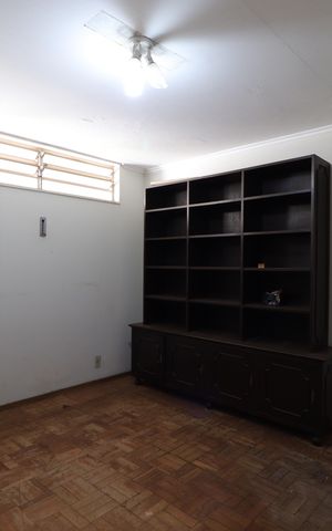 Casa para alugar com 660m², 7 quartos e 4 vagasEscritório
