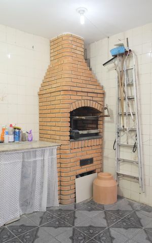 Casa à venda com 137m², 3 quartos e 2 vagasÁrea de Serviço