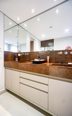 Apartamento à venda com 151m², 4 quartos e 3 vagas Apartamento à venda com 151m², 4 quartos e 3 vagasBanheiro da Suíte 2