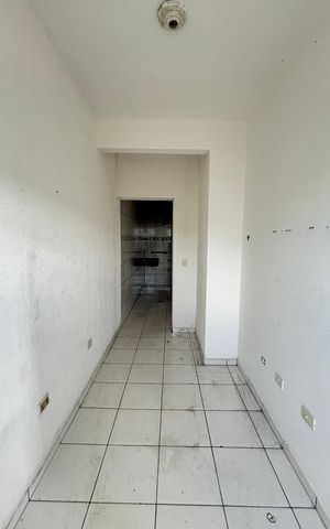 Casa à venda com 38m², 1 quarto e sem vaga Casa à venda com 38m², 1 quarto e sem vagaSala