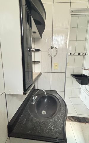 Casa à venda com 38m², 1 quarto e sem vaga Casa à venda com 38m², 1 quarto e sem vagaBanheiro