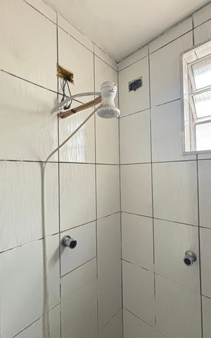 Casa à venda com 38m², 1 quarto e sem vaga Casa à venda com 38m², 1 quarto e sem vagaBanheiro