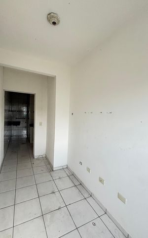 Casa à venda com 38m², 1 quarto e sem vaga Casa à venda com 38m², 1 quarto e sem vagaSala