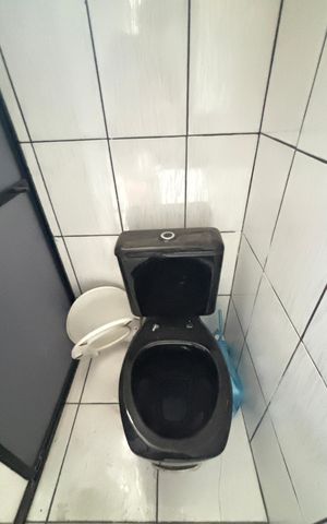 Casa à venda com 38m², 1 quarto e sem vaga Casa à venda com 38m², 1 quarto e sem vagaBanheiro