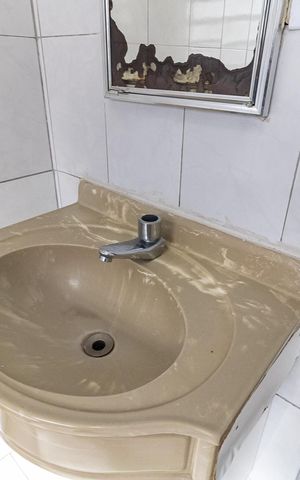 Casa à venda com 130m², 3 quartos e 2 vagas Casa à venda com 130m², 3 quartos e 2 vagasBanheiro