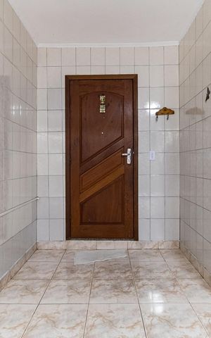 Casa à venda com 130m², 3 quartos e 2 vagas Casa à venda com 130m², 3 quartos e 2 vagasEntrada