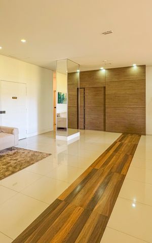 Studio para alugar com 32m², 1 quarto e 1 vaga Studio para alugar com 32m², 1 quarto e 1 vagaHall social