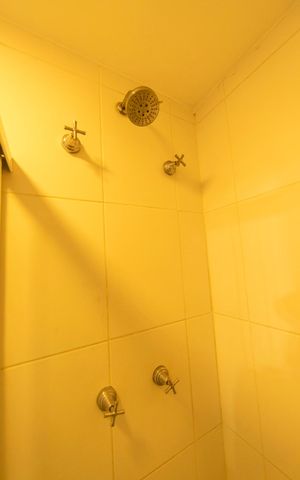 Studio à venda com 42m², 1 quarto e 1 vaga Studio à venda com 42m², 1 quarto e 1 vagaBanheiro