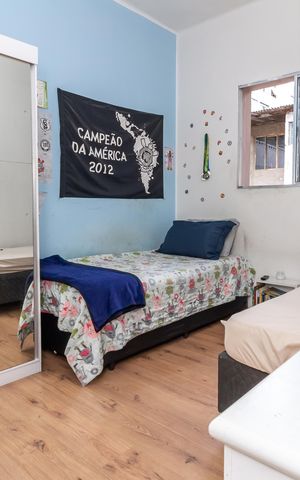 Casa à venda com 100m², 4 quartos e sem vaga Casa à venda com 100m², 4 quartos e sem vagaQuarto 2