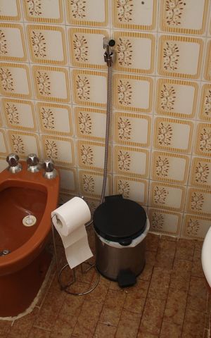 Casa à venda com 360m², 3 quartos e 3 vagasBanheiro 2