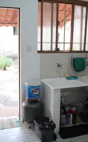Casa à venda com 360m², 3 quartos e 3 vagasÁrea de Serviço