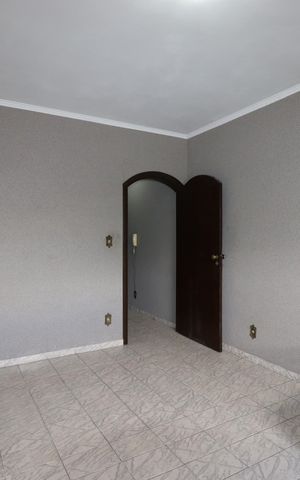 Casa à venda com 255m², 5 quartos e 2 vagasQuarto 3