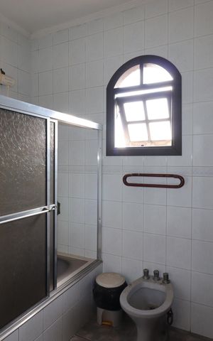 Casa à venda com 255m², 5 quartos e 2 vagasBanheiro Social 1