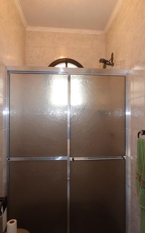 Casa à venda com 255m², 5 quartos e 2 vagasBanheiro da Suíte