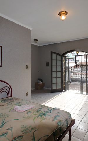 Casa à venda com 255m², 5 quartos e 2 vagasSuíte