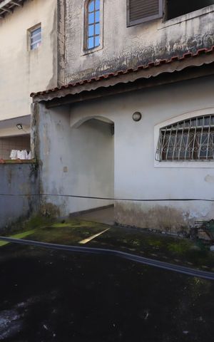Casa à venda com 255m², 5 quartos e 2 vagasQuintal