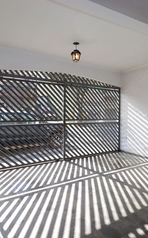 Casa à venda com 255m², 5 quartos e 2 vagasGaragem