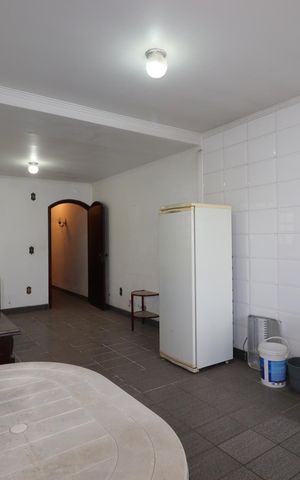 Casa à venda com 255m², 5 quartos e 2 vagasCozinha