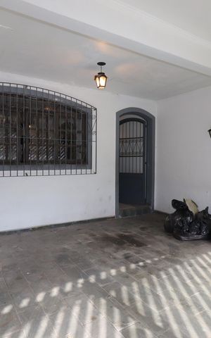 Casa à venda com 255m², 5 quartos e 2 vagasGaragem