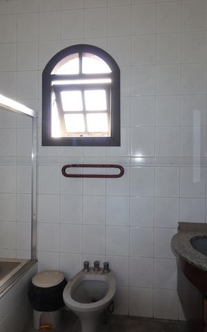Casa à venda com 255m², 5 quartos e 2 vagasBanheiro Social 1