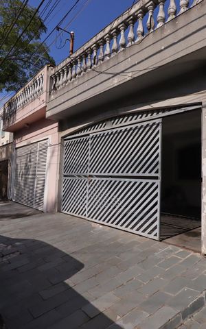 Casa à venda com 255m², 5 quartos e 2 vagasFachada