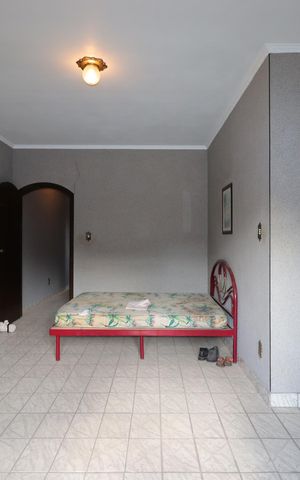 Casa à venda com 255m², 5 quartos e 2 vagasSuíte