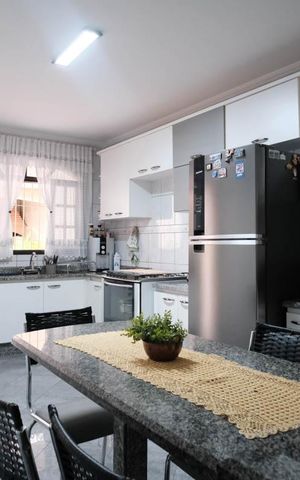 Apartamento à venda com 253m², 5 quartos e 2 vagasCozinha