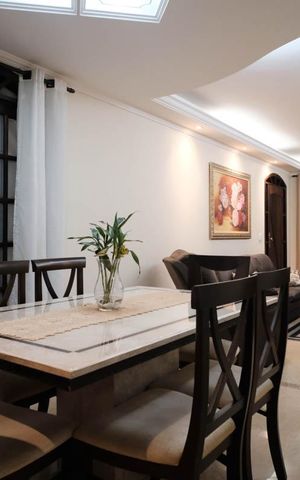 Apartamento à venda com 253m², 5 quartos e 2 vagasSala