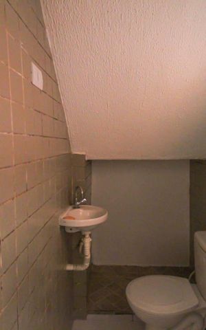 Casa para alugar com 34m², 1 quarto e sem vaga Casa para alugar com 34m², 1 quarto e sem vagaBanheiro