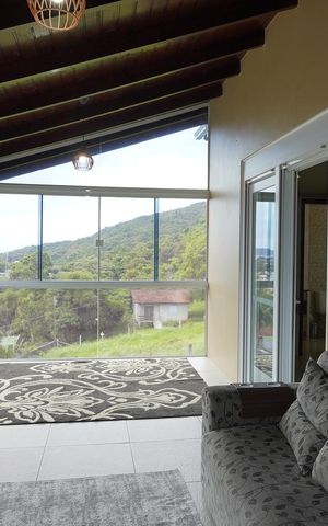 Casa para alugar com 200m², 3 quartos e 5 vagasVaranda