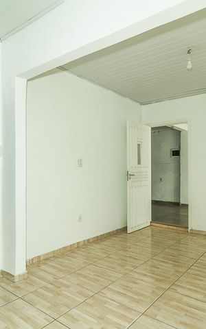 Casa à venda com 120m², 2 quartos e 3 vagasSala