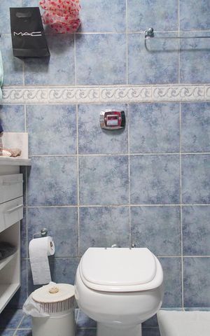 Casa à venda com 350m², 3 quartos e 2 vagasBanheiro
