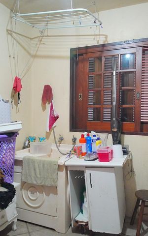 Casa à venda com 350m², 3 quartos e 2 vagasÁrea de Serviço