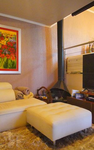Casa à venda com 350m², 3 quartos e 2 vagasSala