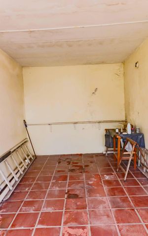 Casa à venda com 256m², 3 quartos e 2 vagas Casa à venda com 256m², 3 quartos e 2 vagasGaragem