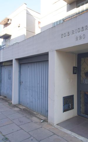 Apartamento à venda com 98m², 3 quartos e 1 vagaFachada
