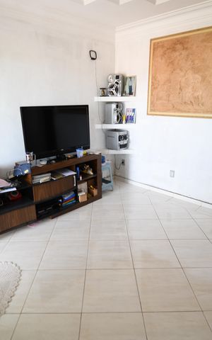 Casa à venda com 80m², 2 quartos e 7 vagasSala