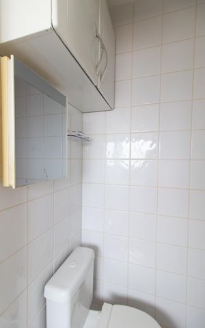 Apartamento para alugar com 256m², 4 quartos e 4 vagas Apartamento para alugar com 256m², 4 quartos e 4 vagasBanheiro de Serviço