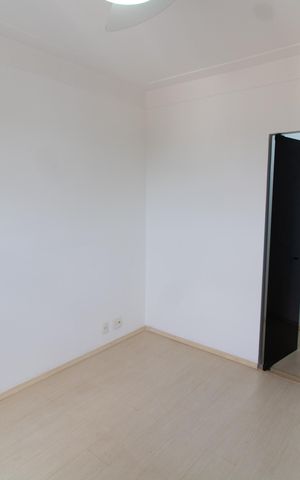 Apartamento para alugar com 256m², 4 quartos e 4 vagas Apartamento para alugar com 256m², 4 quartos e 4 vagasSuíte 3