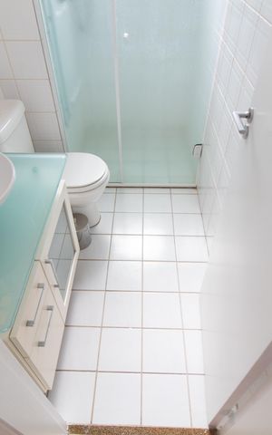 Apartamento para alugar com 256m², 4 quartos e 4 vagas Apartamento para alugar com 256m², 4 quartos e 4 vagasBanheiro da Suíte 2