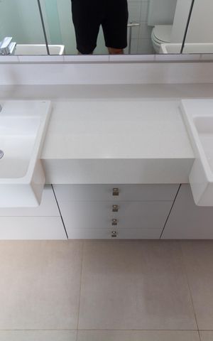 Apartamento para alugar com 256m², 4 quartos e 4 vagas Apartamento para alugar com 256m², 4 quartos e 4 vagasBanheiro da Suíte 1