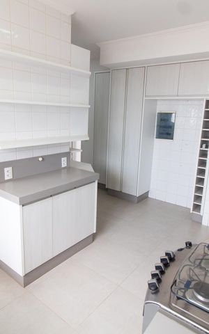 Apartamento para alugar com 256m², 4 quartos e 4 vagas Apartamento para alugar com 256m², 4 quartos e 4 vagasCozinha