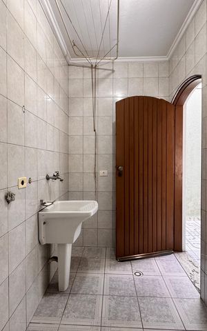 Casa para alugar com 165m², 3 quartos e 2 vagas Casa para alugar com 165m², 3 quartos e 2 vagasLavanderia